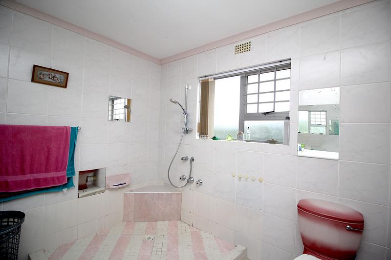 6 Bedroom Property for Sale in Hersham Western Cape